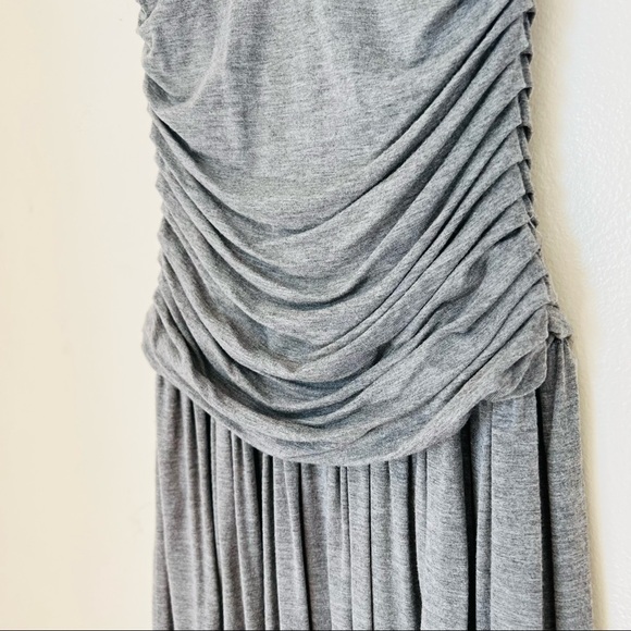 LINQ Los Angeles Ruched Dress Deep V-neck Gray - Picture 4 of 8